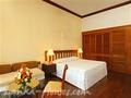 Earl's Regency Hotel