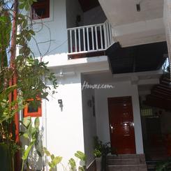 WHITE VILLA