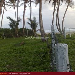 Beach land, near Unawatuna