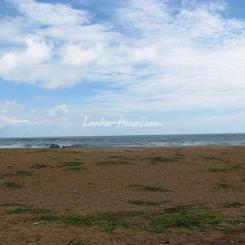 Beach land in Boosa, Rathgama