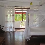 Sonri Villa White House (ex. UPUL'S WHITE House)