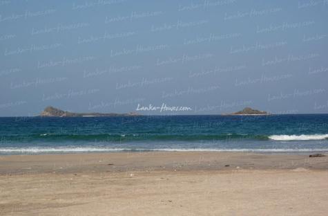 Beach land in Nilaveli